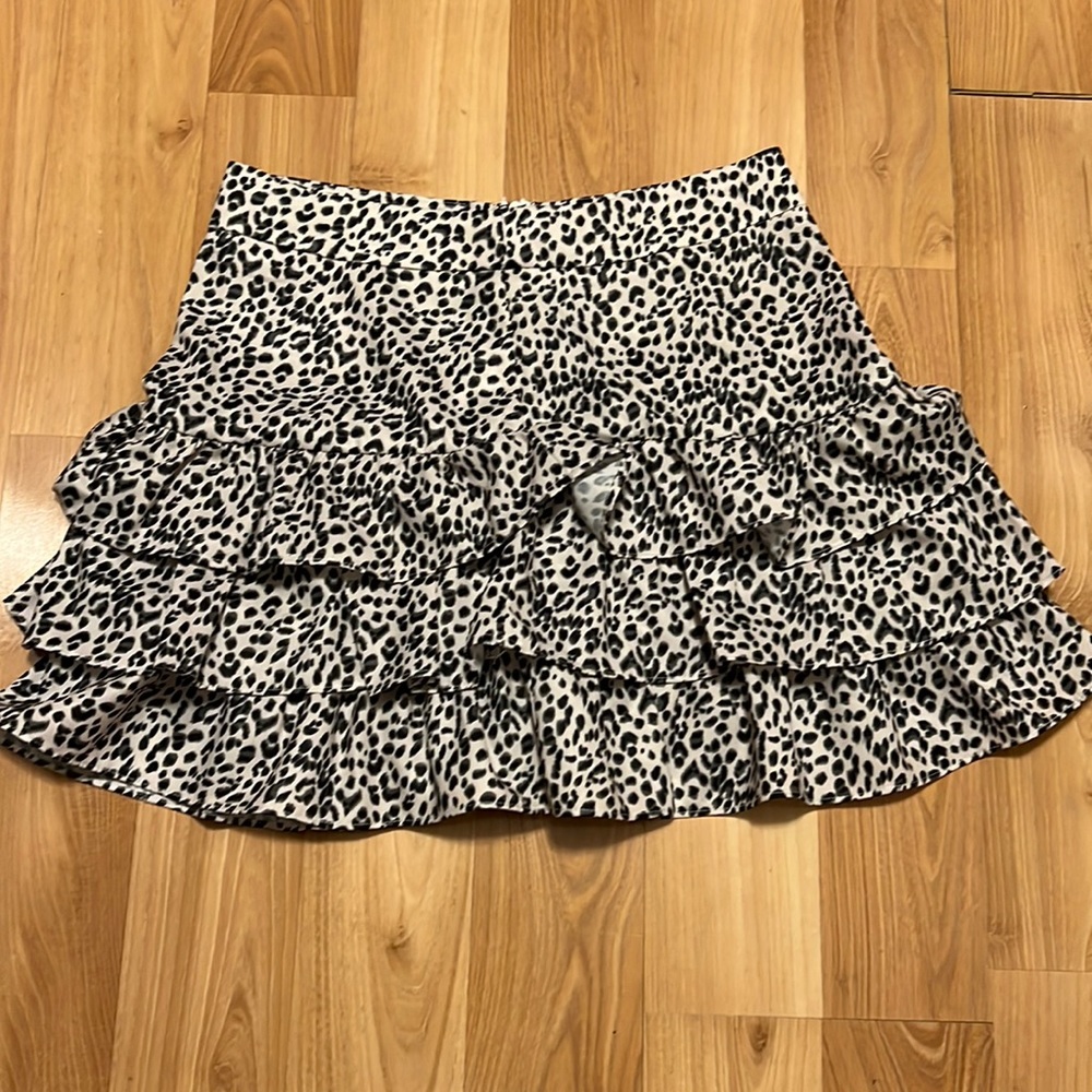 Leopard print Ruffle Mini Skirt Size Small